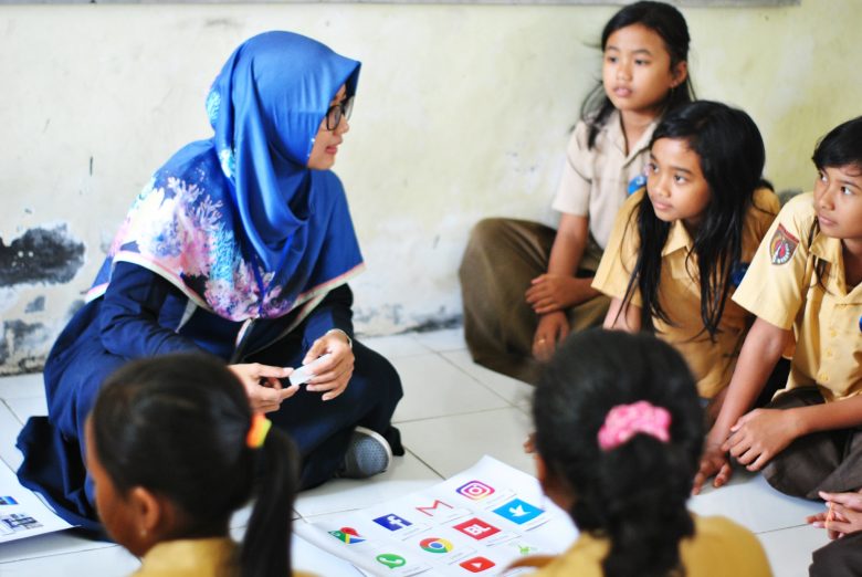 How to become a tutor for a teenager